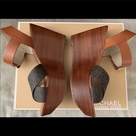 Michael Kors shoes worn once 🌸🌸🌺 - Picture 6 of 9